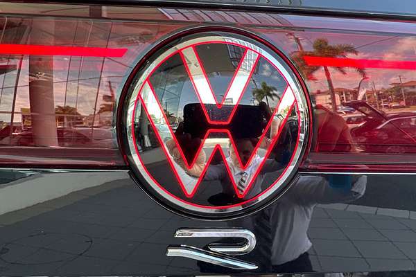 2023 Volkswagen Touareg R RC