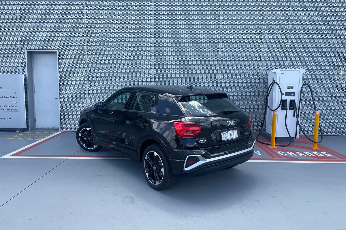 2024 Audi Q2 40 TFSI S line GA