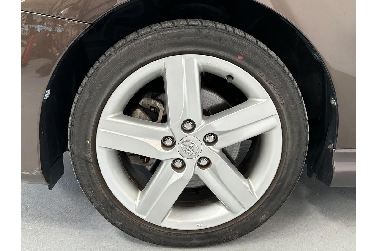 2011 Toyota BLADE MASTER G GRE156