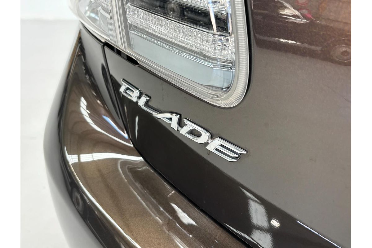 2011 Toyota BLADE MASTER G GRE156