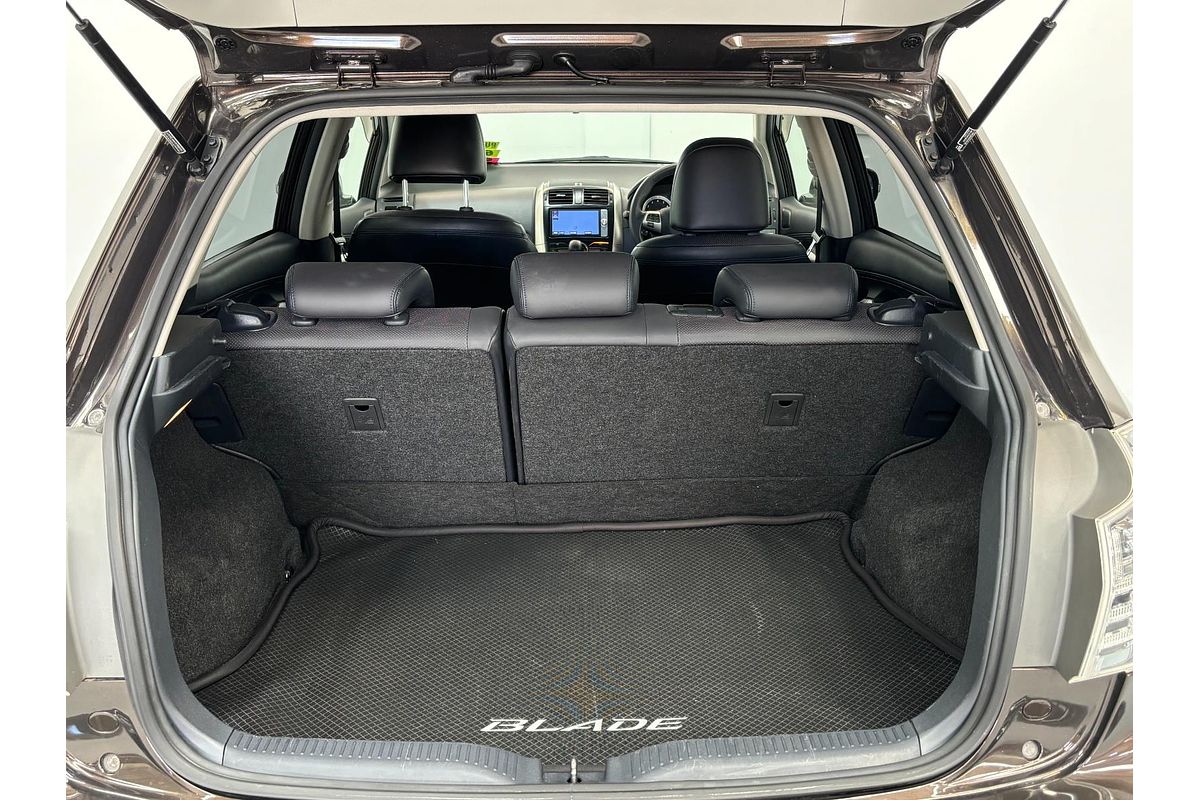 2011 Toyota BLADE MASTER G GRE156