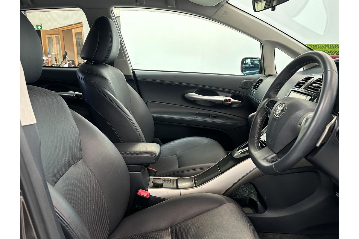 2011 Toyota BLADE MASTER G GRE156