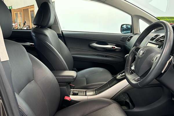 2011 Toyota BLADE MASTER G GRE156
