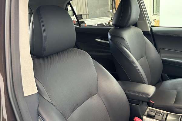 2011 Toyota BLADE MASTER G GRE156