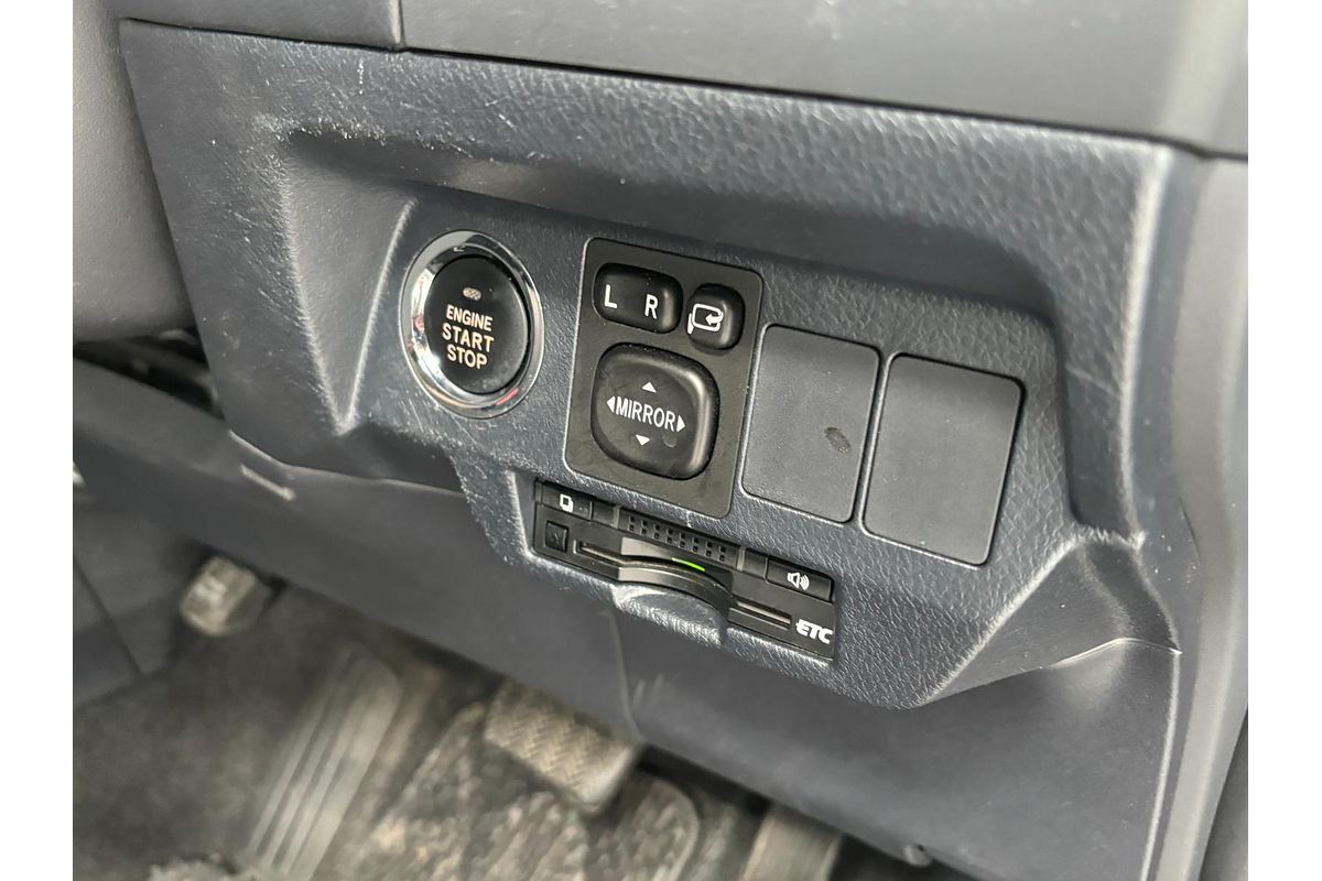 2011 Toyota BLADE MASTER G GRE156