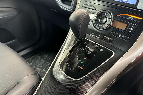 2011 Toyota BLADE MASTER G GRE156