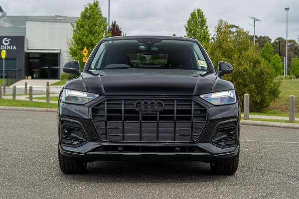 2024 Audi Q5 35 TDI Dynamic Black FY