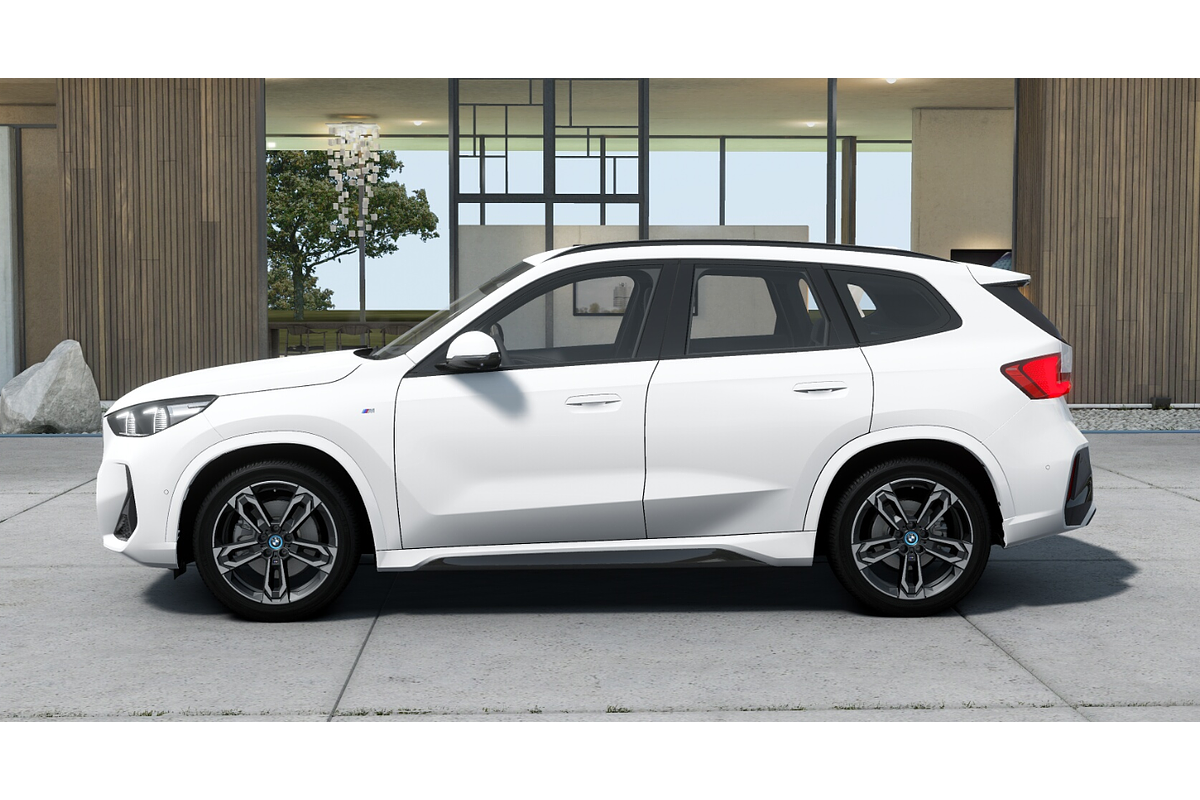 2024 BMW iX1 xDrive30 M Sport U11