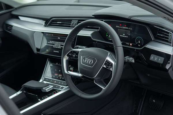 2024 Audi Q8 e-tron 50 GE