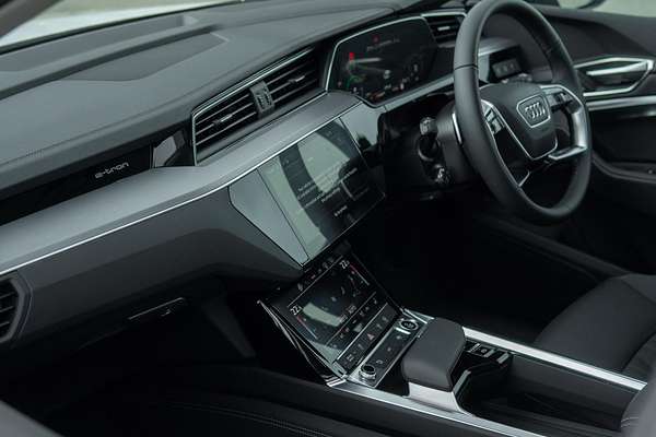 2024 Audi Q8 e-tron 50 GE