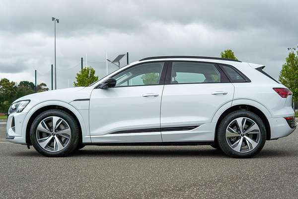 2024 Audi Q8 e-tron 50 GE
