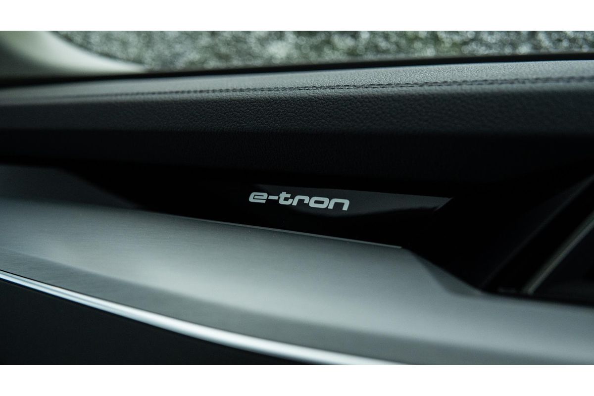 2024 Audi Q8 e-tron 50 GE