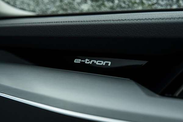 2024 Audi Q8 e-tron 50 GE