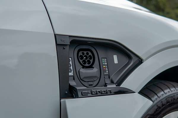 2024 Audi Q8 e-tron 50 GE