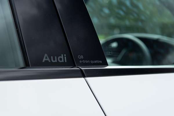2024 Audi Q8 e-tron 50 GE