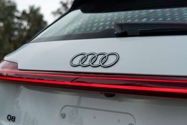 2024 Audi Q8 e-tron 50 GE
