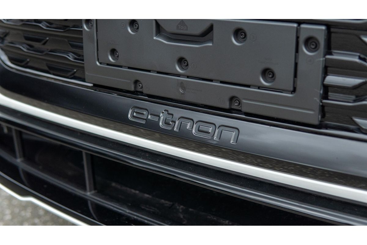 2024 Audi Q8 e-tron 50 GE