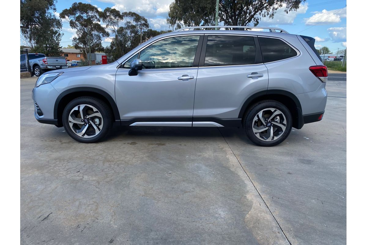 2024 Subaru Forester 2.5i-S S5
