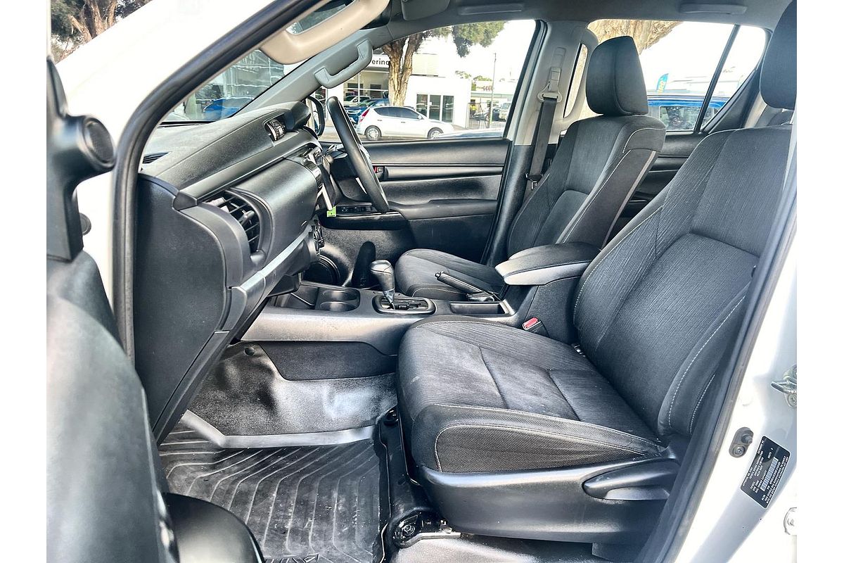 2020 Toyota Hilux SR GUN126R 4X4