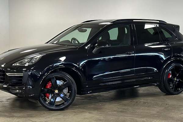 2017 Porsche Cayenne GTS 92A