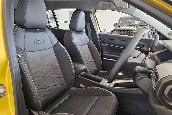 2024 Jeep Avenger Limited JJ