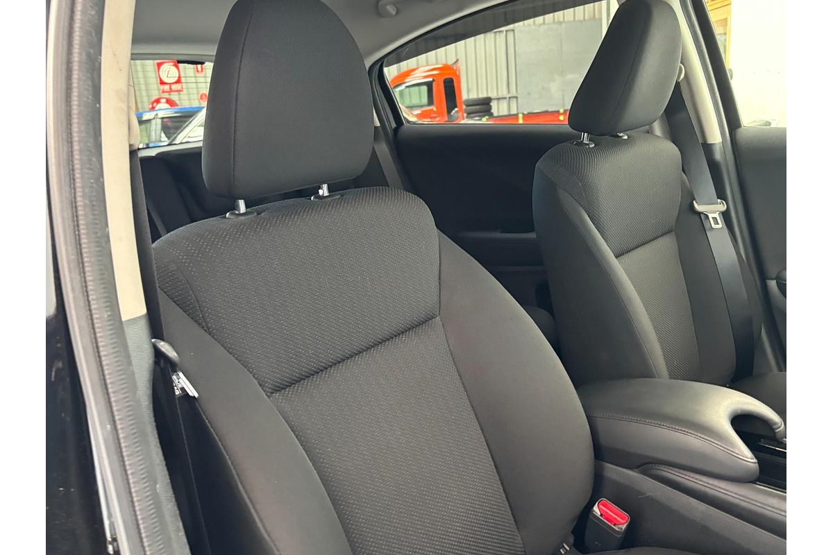 2014 Honda VEZEL HYBRID X RU31