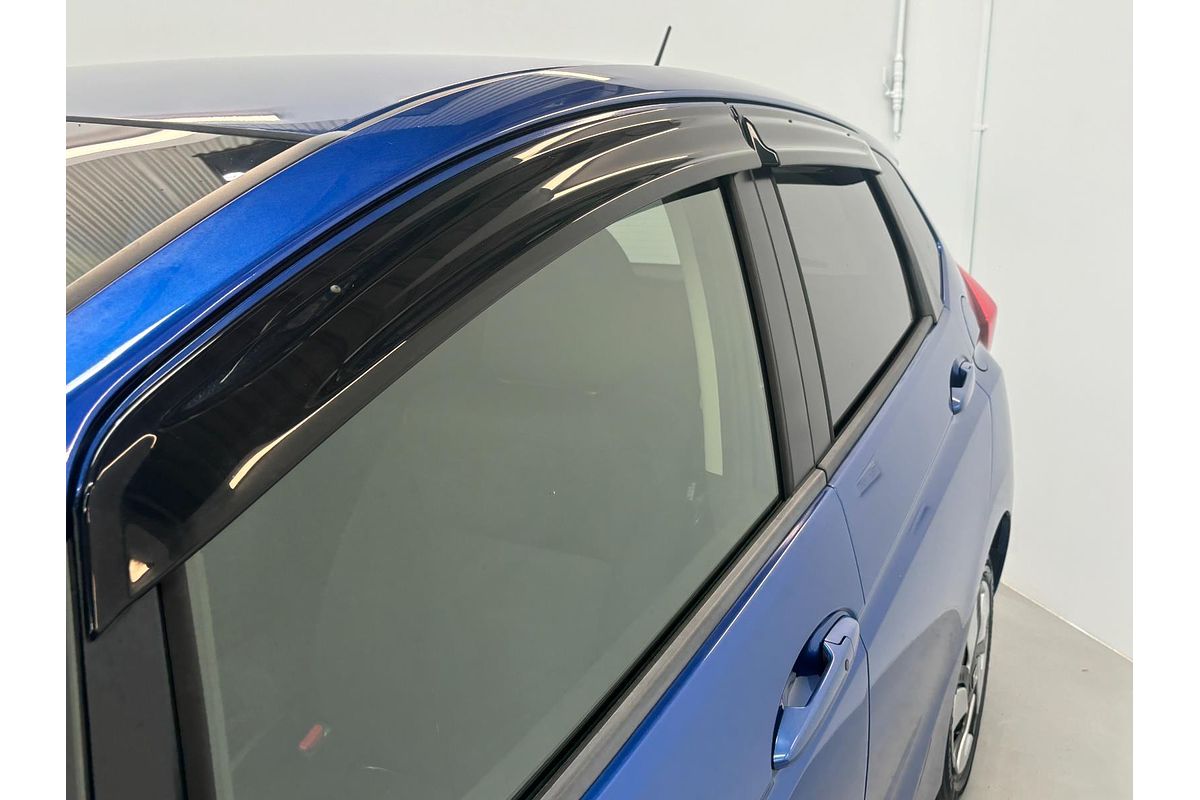 2014 Honda FIT Hybrid GP5