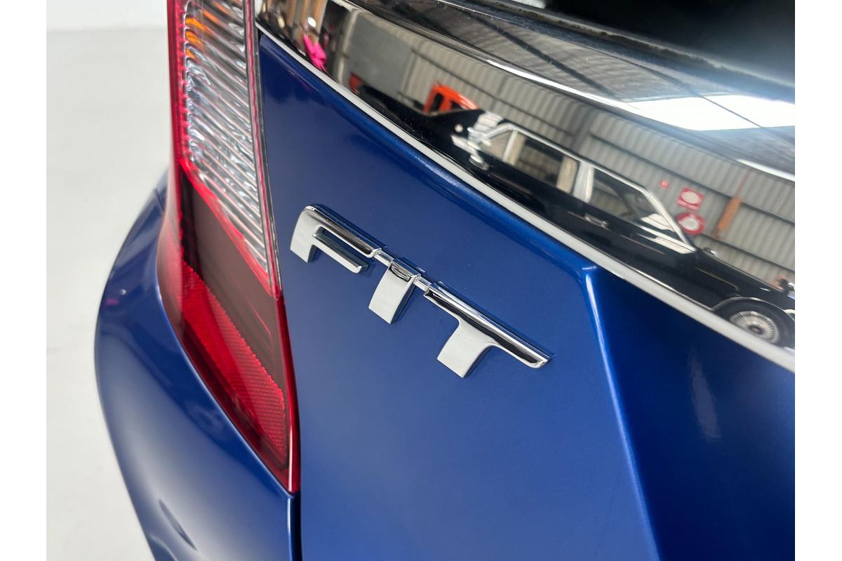 2014 Honda FIT Hybrid GP5