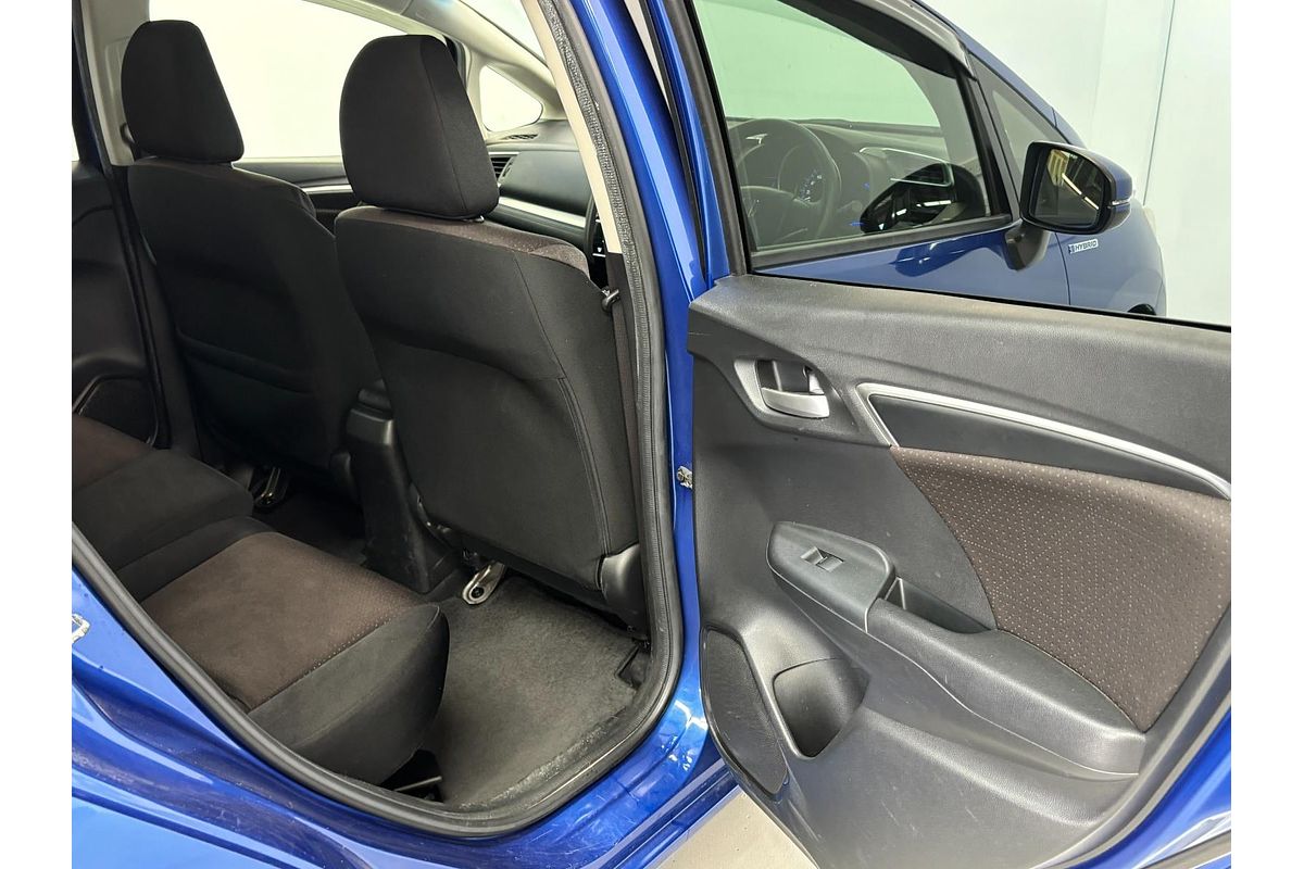 2014 Honda FIT Hybrid GP5