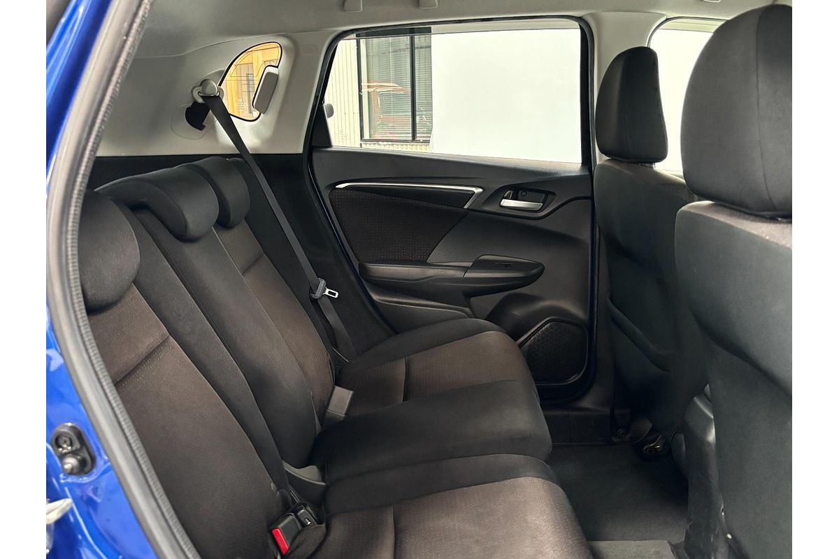 2014 Honda FIT Hybrid GP5