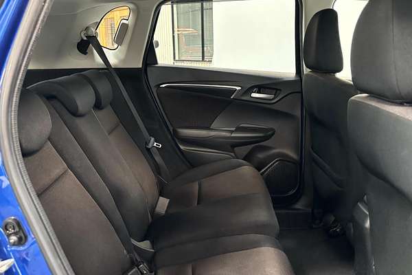 2014 Honda FIT Hybrid GP5