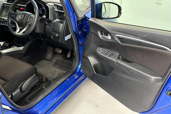 2014 Honda FIT Hybrid GP5