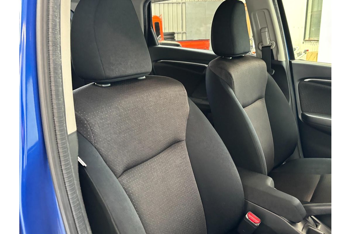 2014 Honda FIT Hybrid GP5