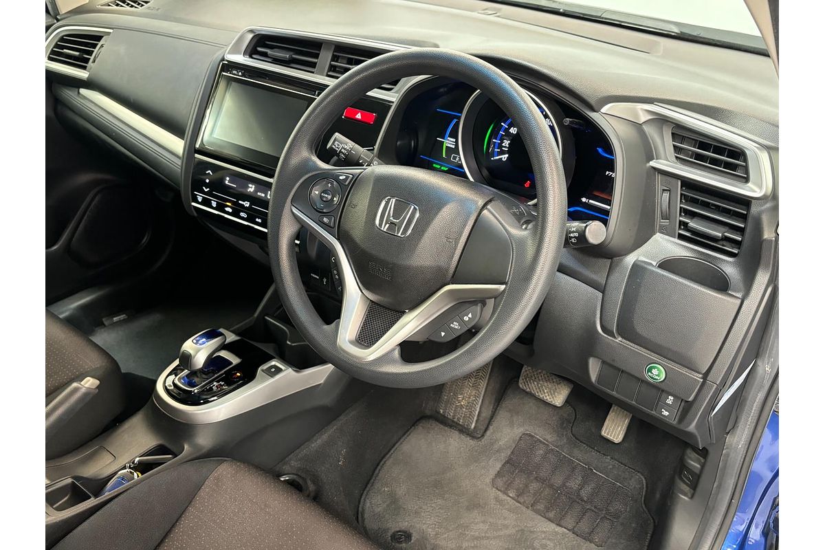 2014 Honda FIT Hybrid GP5