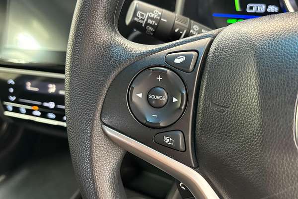 2014 Honda FIT Hybrid GP5