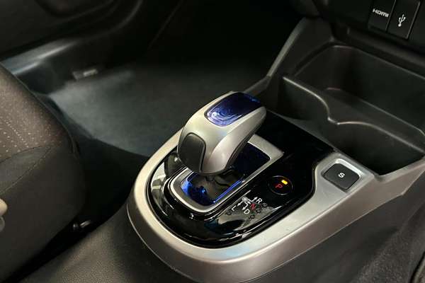 2014 Honda FIT Hybrid GP5