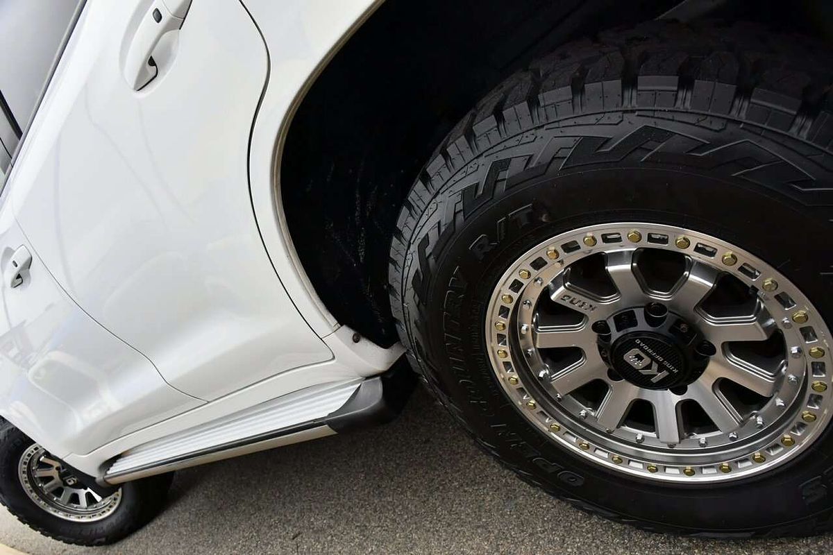 2014 Toyota Landcruiser GXL VDJ200R
