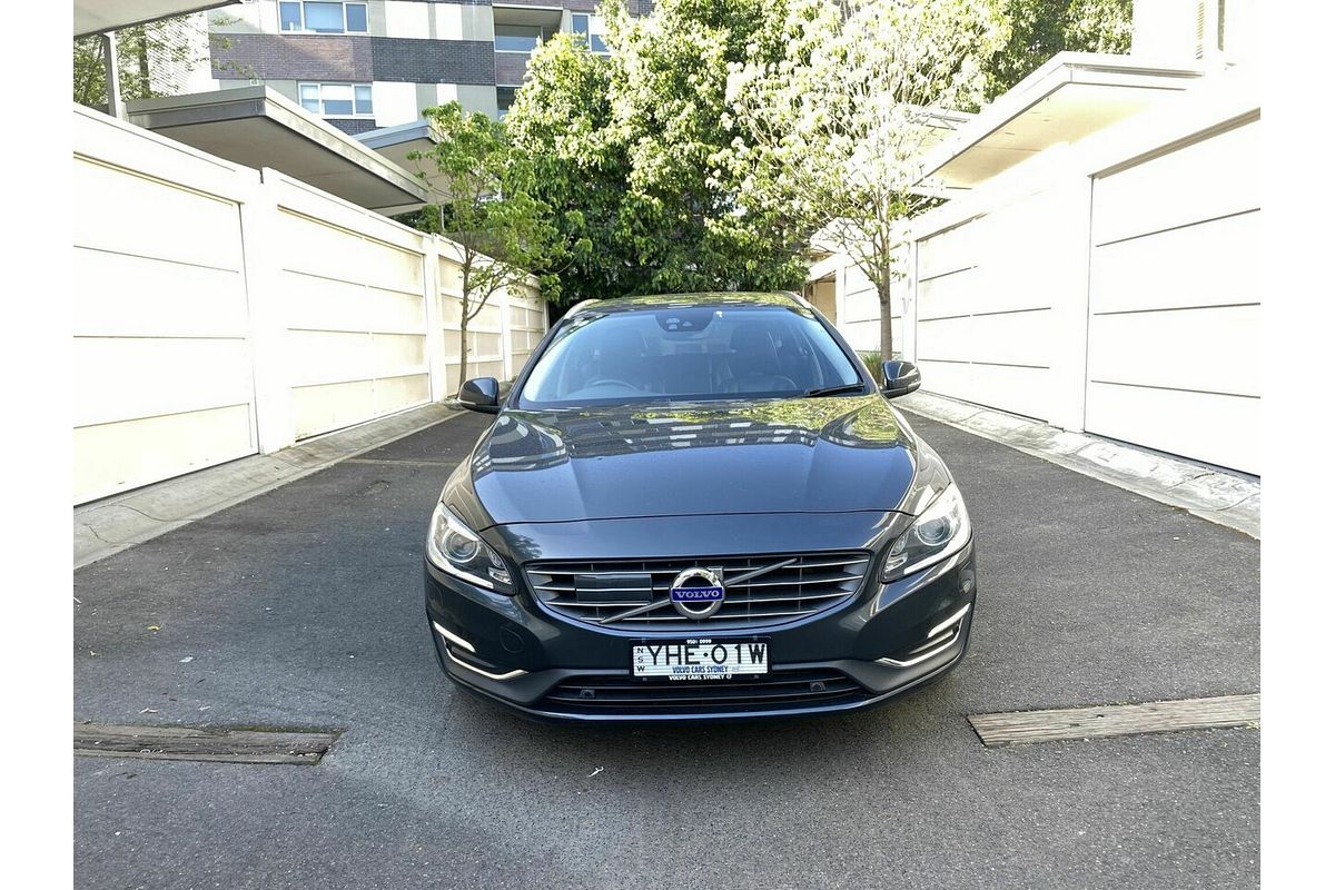 2017 Volvo V60 D4 Luxury