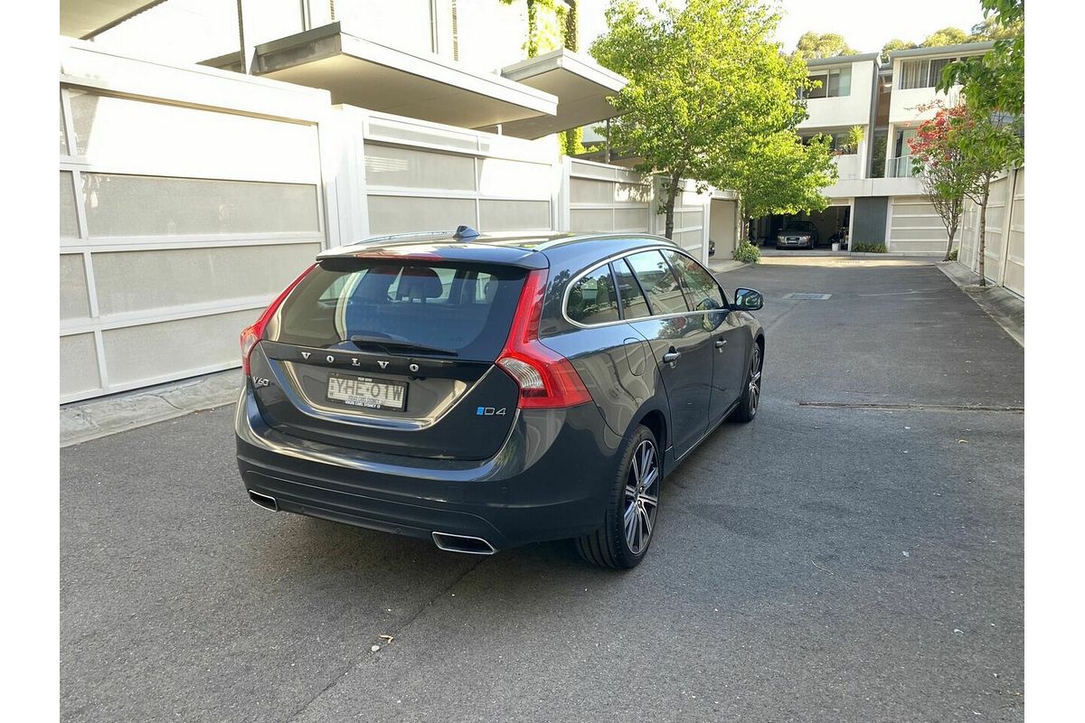 2017 Volvo V60 D4 Luxury