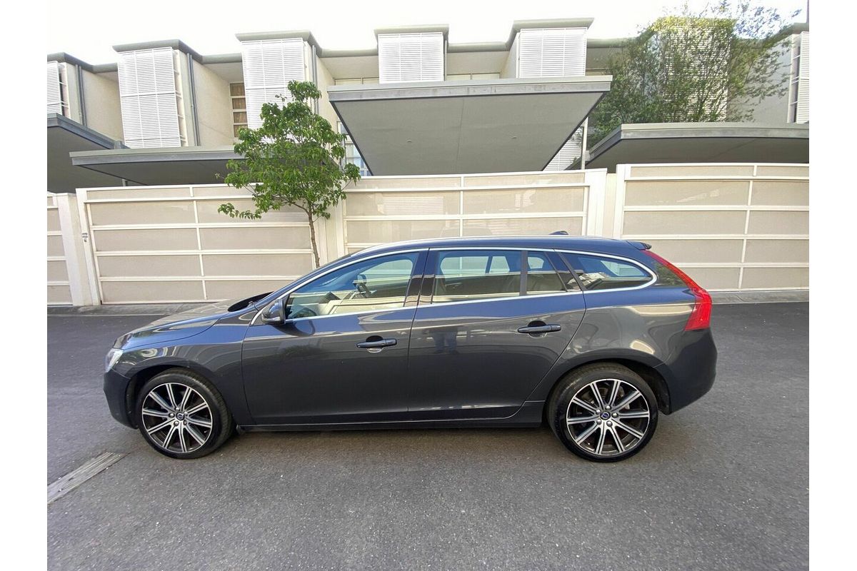2017 Volvo V60 D4 Luxury
