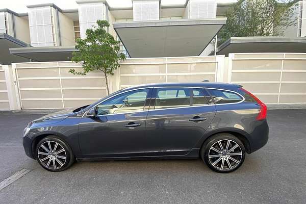 2017 Volvo V60 D4 Luxury