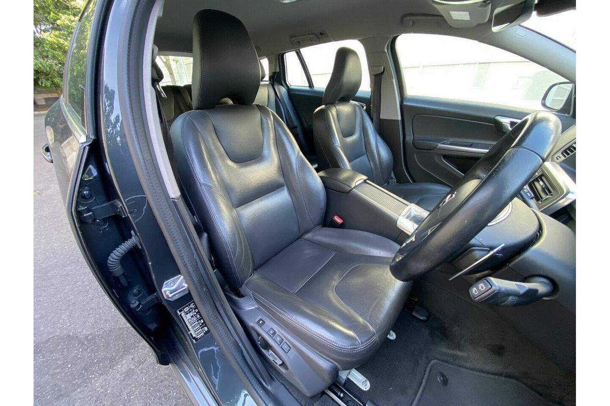 2017 Volvo V60 D4 Luxury