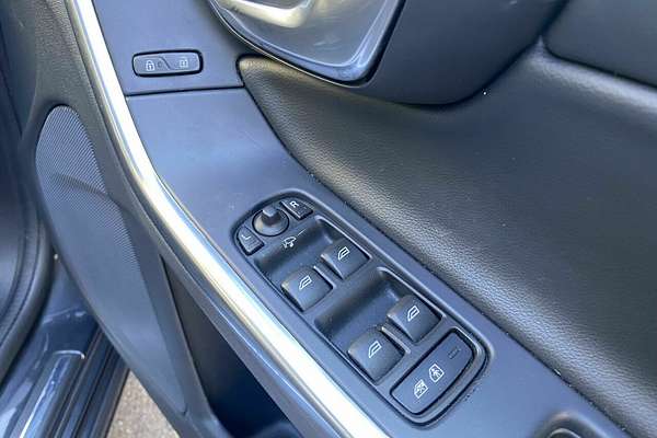 2017 Volvo V60 D4 Luxury