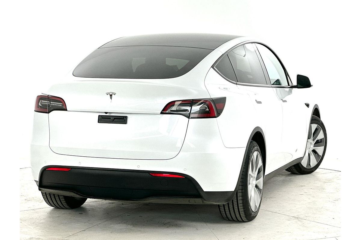 2022 Tesla Model Y Rear-Wheel Drive