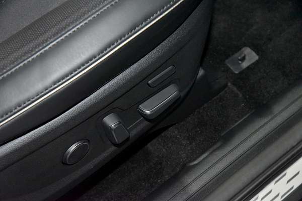 2024 Hyundai Palisade Calligraphy Black Ink LX2.V5