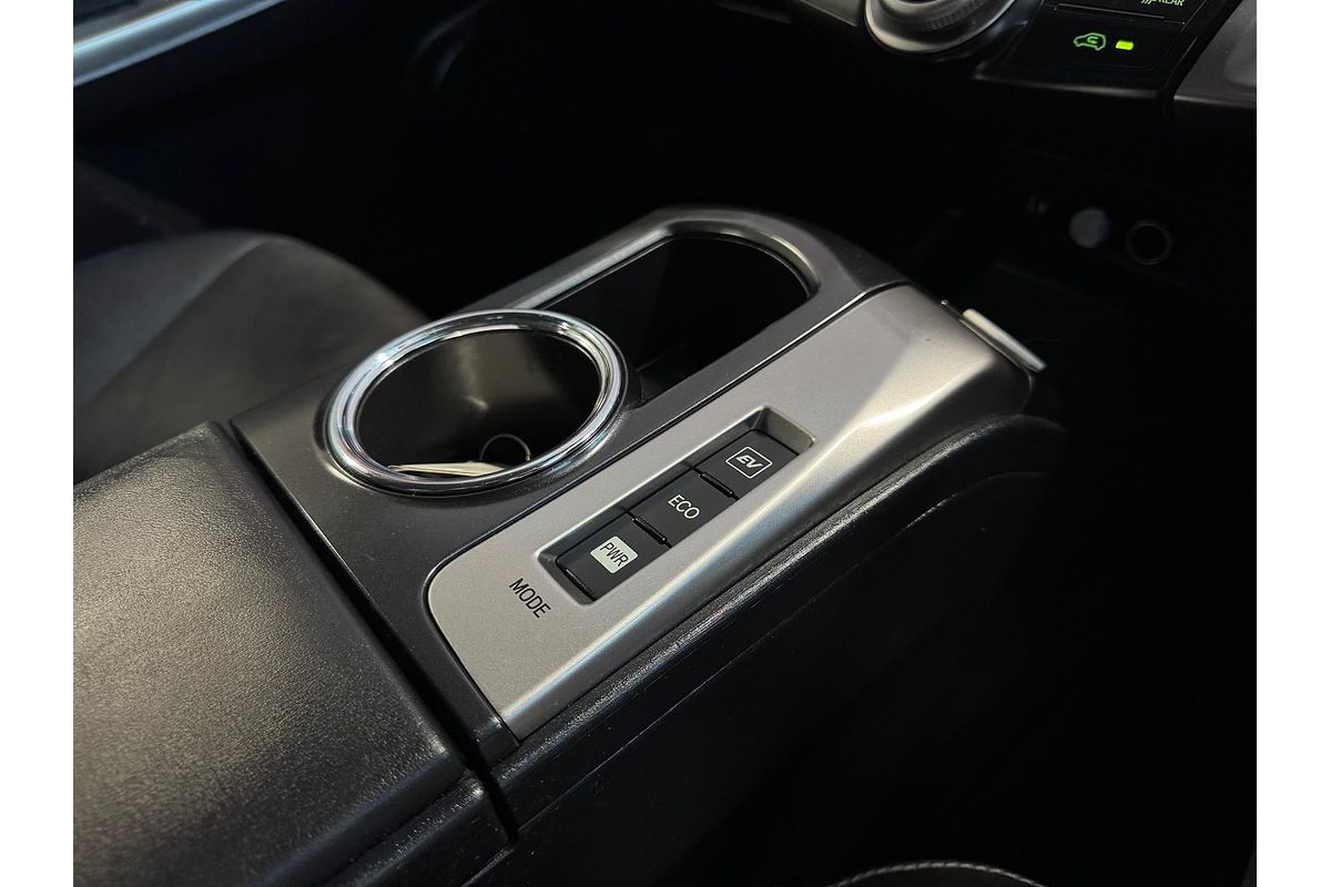 2020 Toyota Prius V ZVW40R