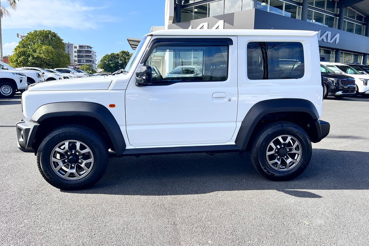 2023 Suzuki Jimny GLX GJ