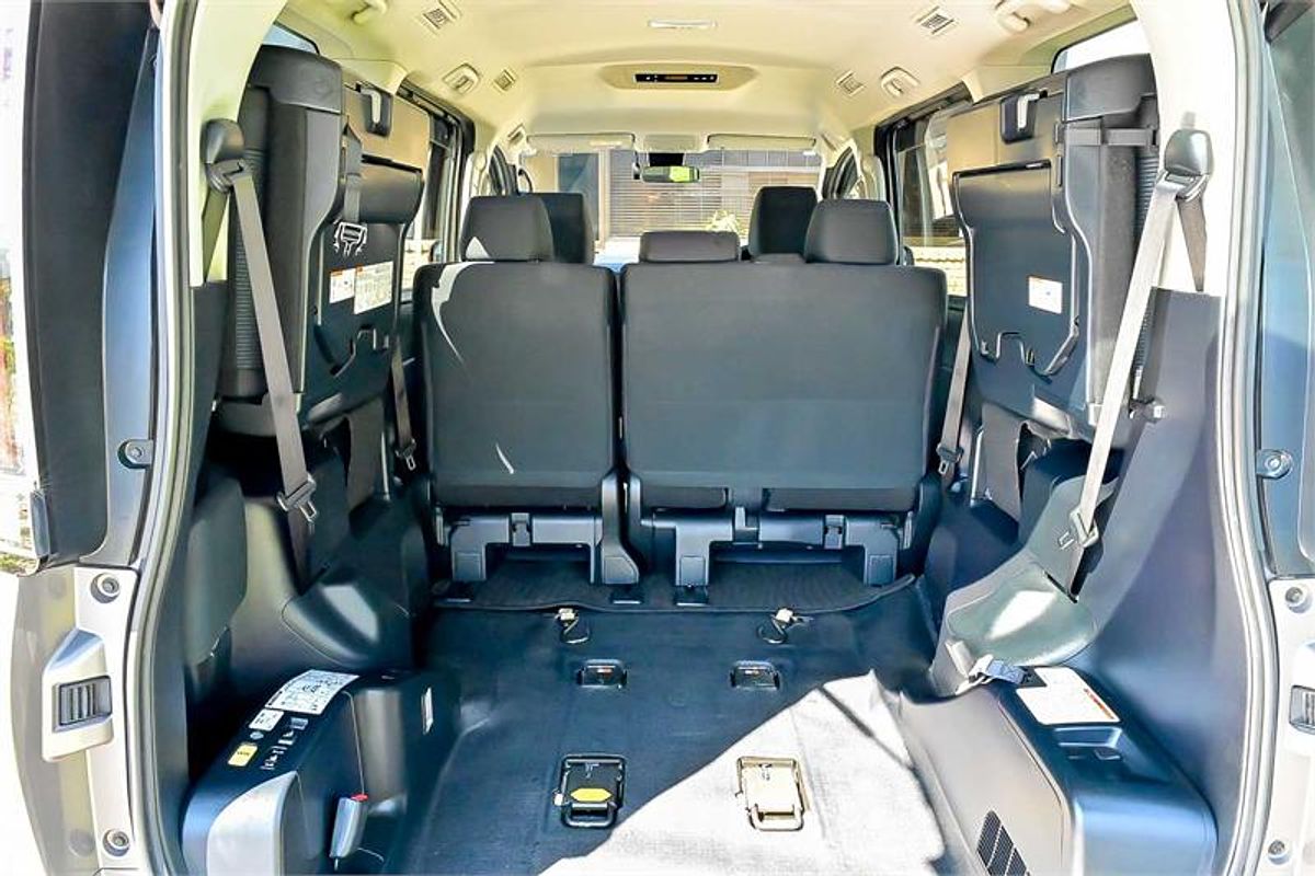 2018 Toyota Noah Welcab ZRR80