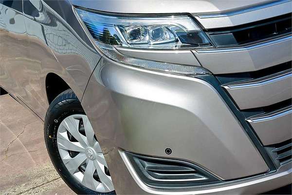 2018 Toyota Noah Welcab ZRR80