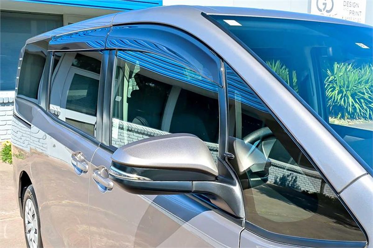 2018 Toyota Noah Welcab ZRR80